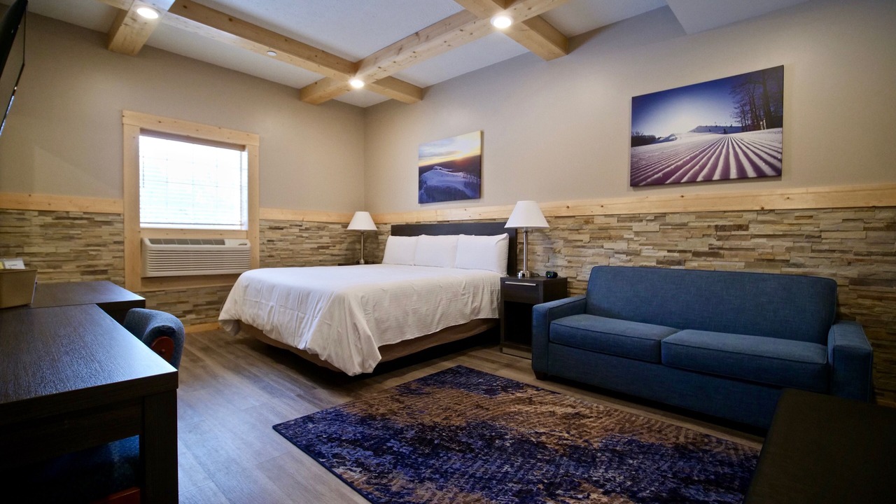 Photo of Bedroom in Cadillac