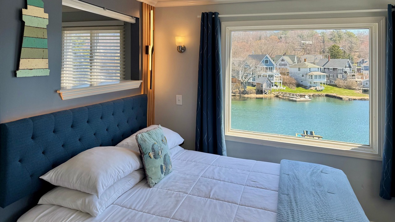 Photo of Bedroom in Boothbay Harbor