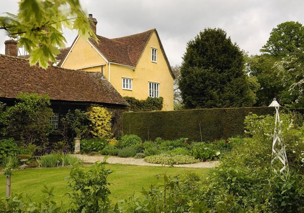 Photo of Buildings in Toppesfield