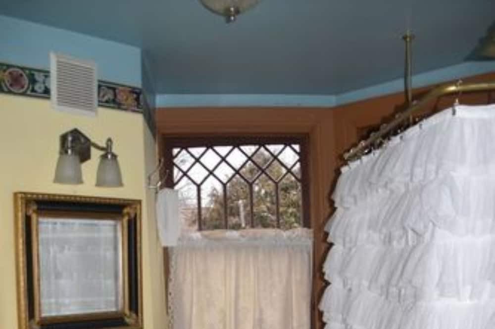 Photo of Bathroom in Leetonia