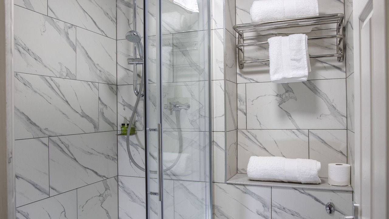 Photo of Bathroom in Singlewell