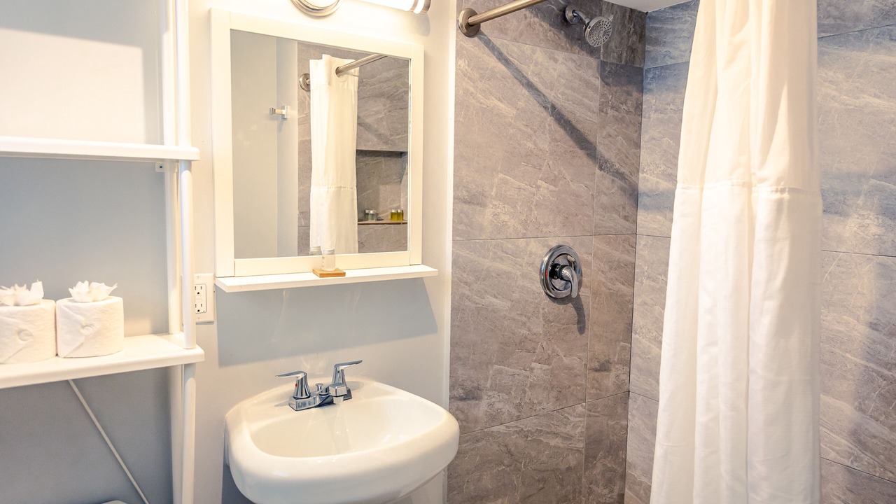 Photo of Bathroom in Midtown