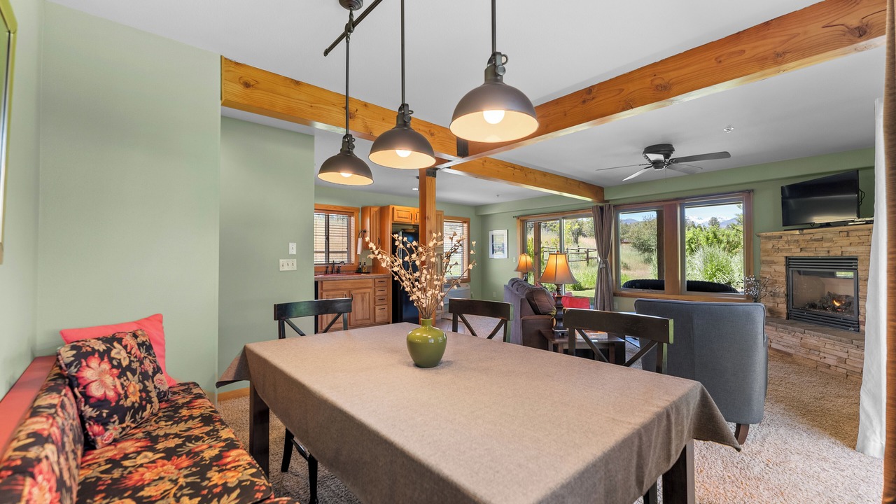 Photo of Livingroom in Winthrop