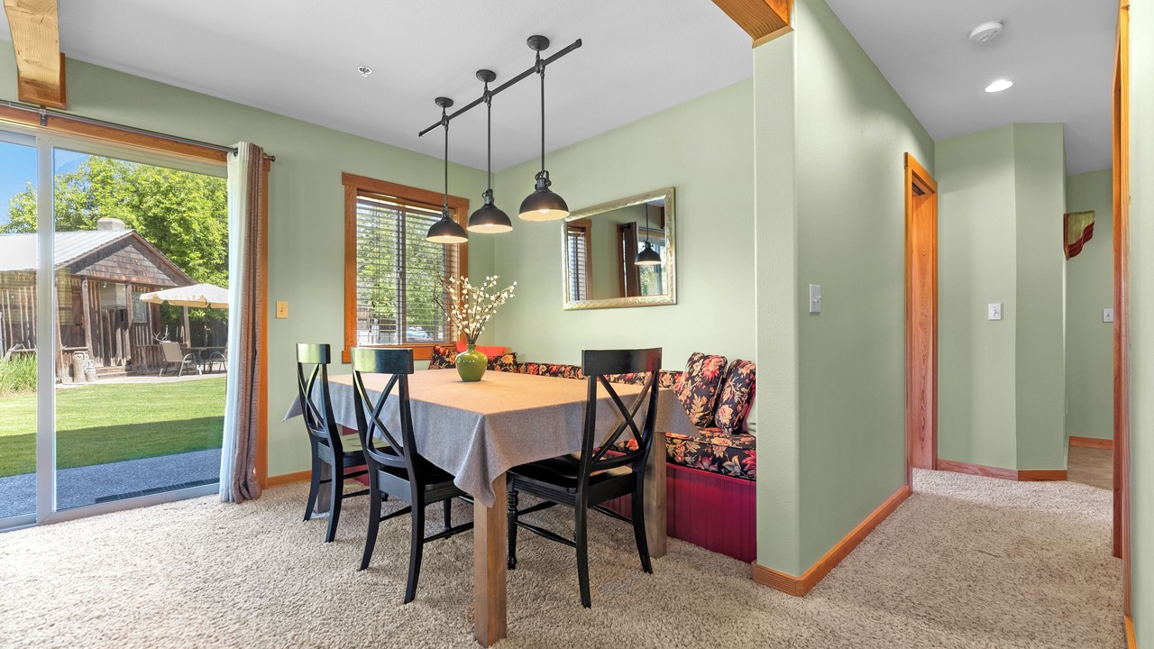 Photo of Livingroom in Winthrop