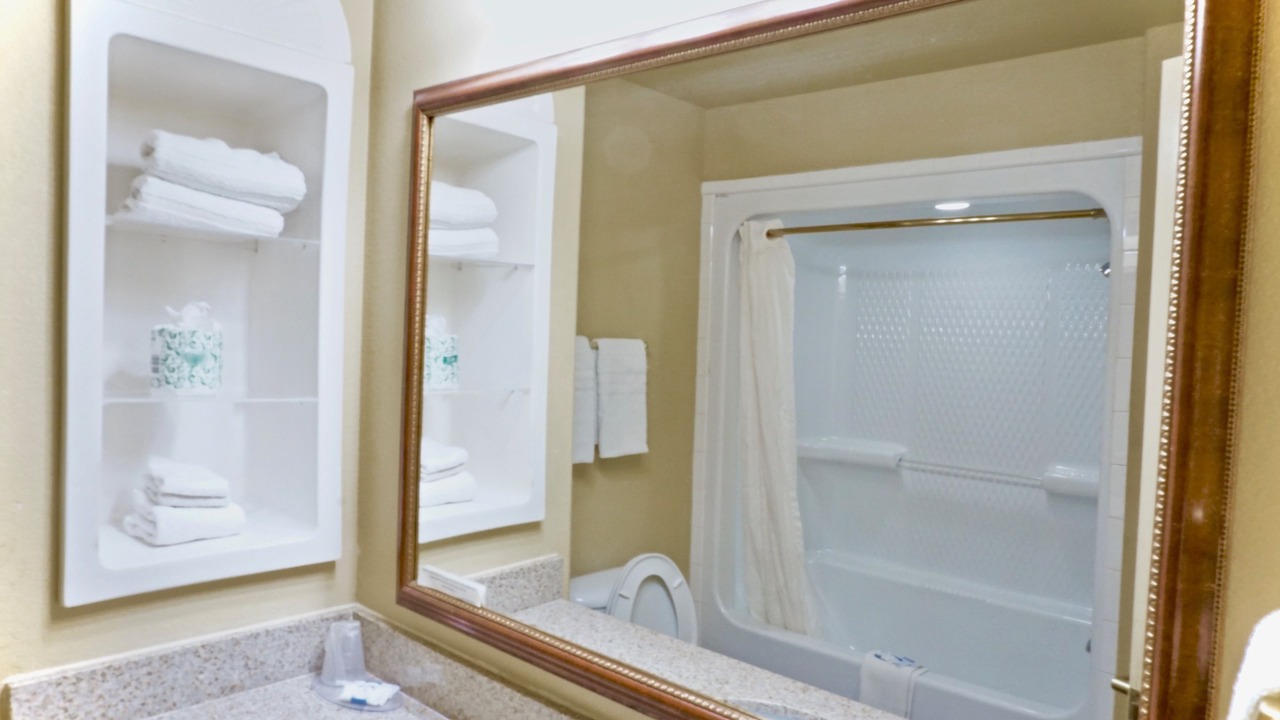 Photo of Bathroom in Carrizo Springs
