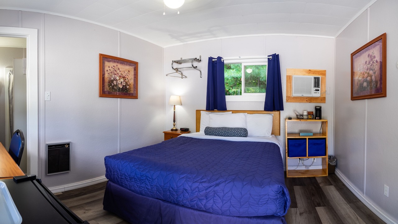 Photo of Bedroom in Salsbury Cove