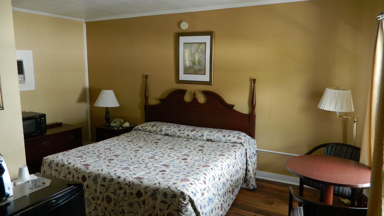 Photo of Bedroom in Salsbury Cove