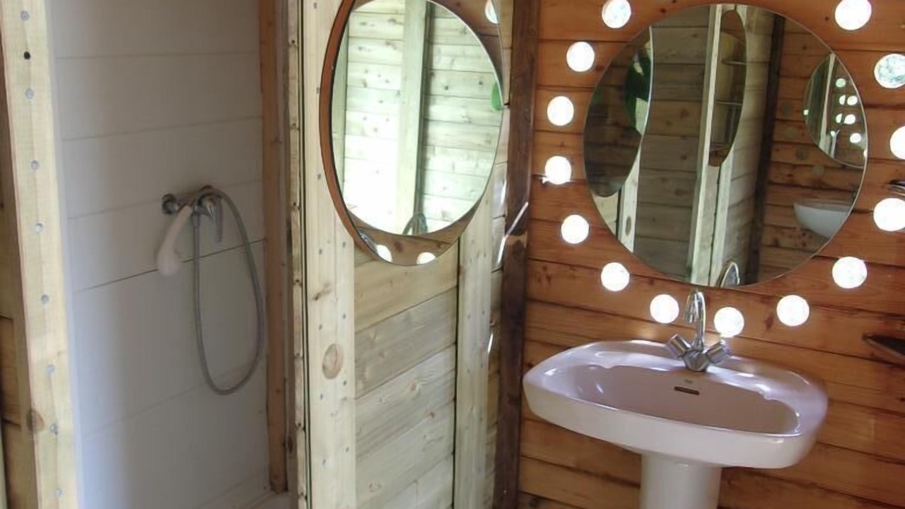 Photo of Bathroom in Claira