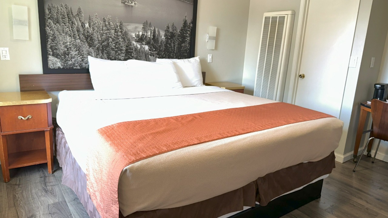 Photo of Bedroom in Lakeside Park