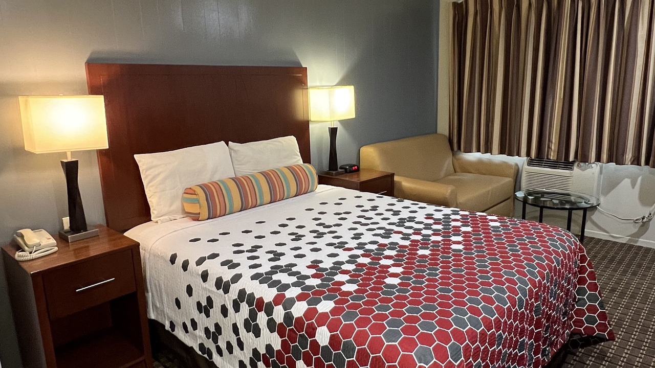 Photo of Bedroom in Downtown Eugene