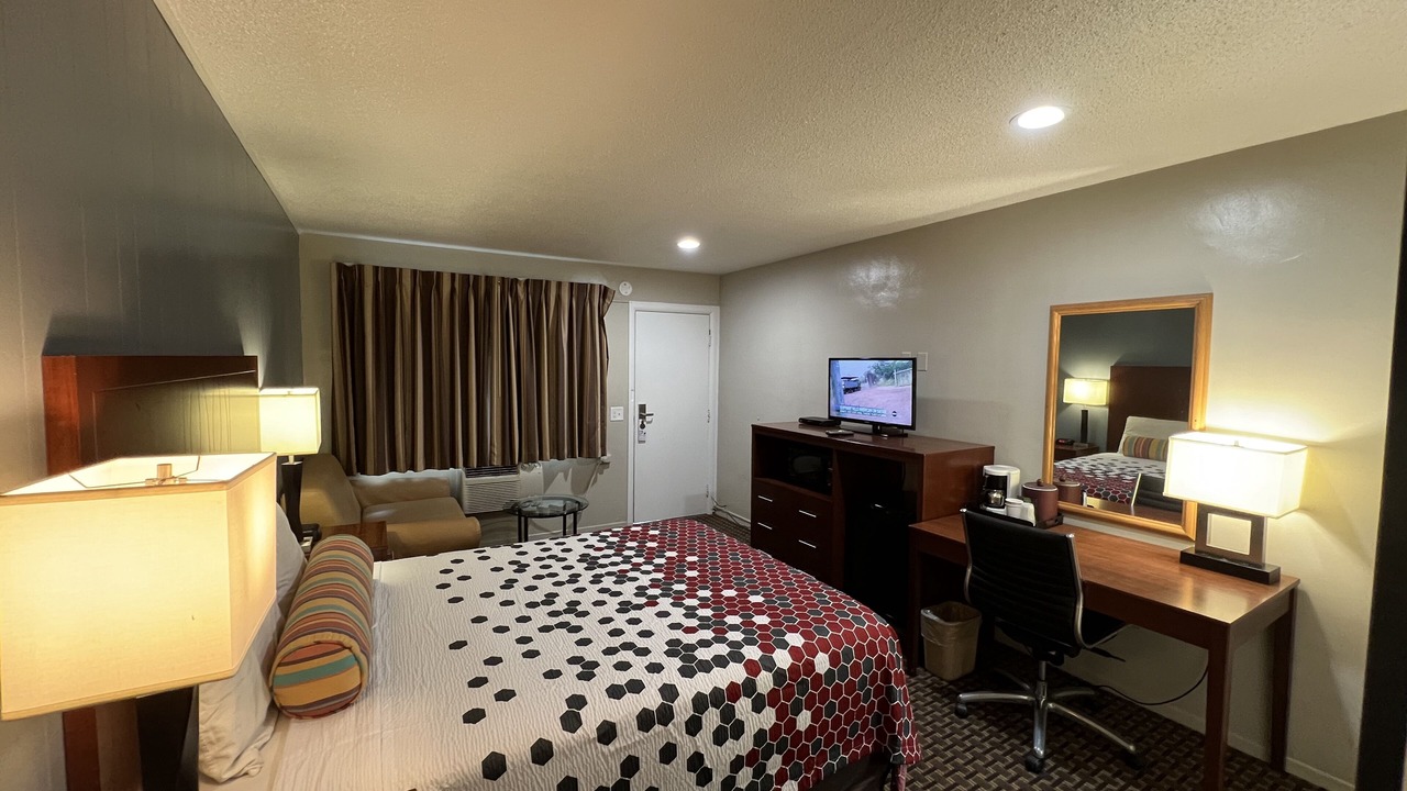 Photo of Livingroom in Downtown Eugene