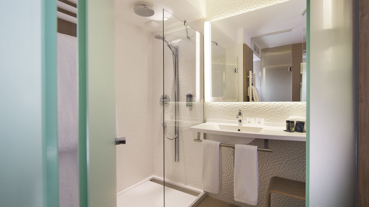 Photo of Others in Le Mesnil-Amelot