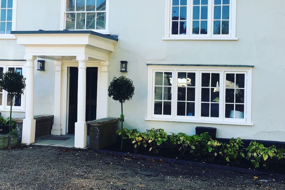 Photo of Outdoor in Bartlow