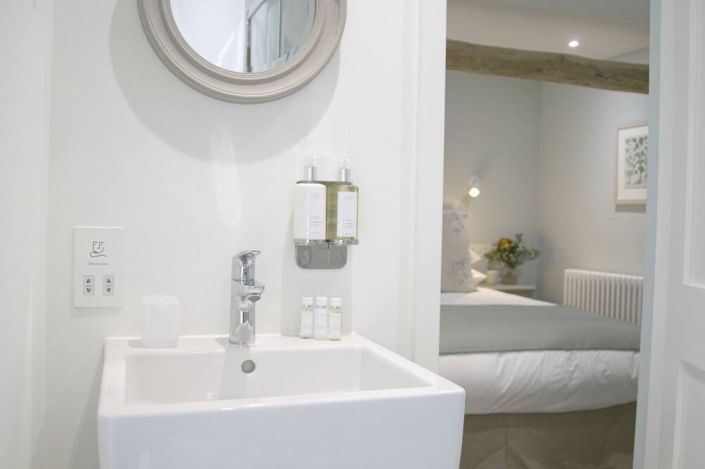 Photo of Bathroom in Bartlow