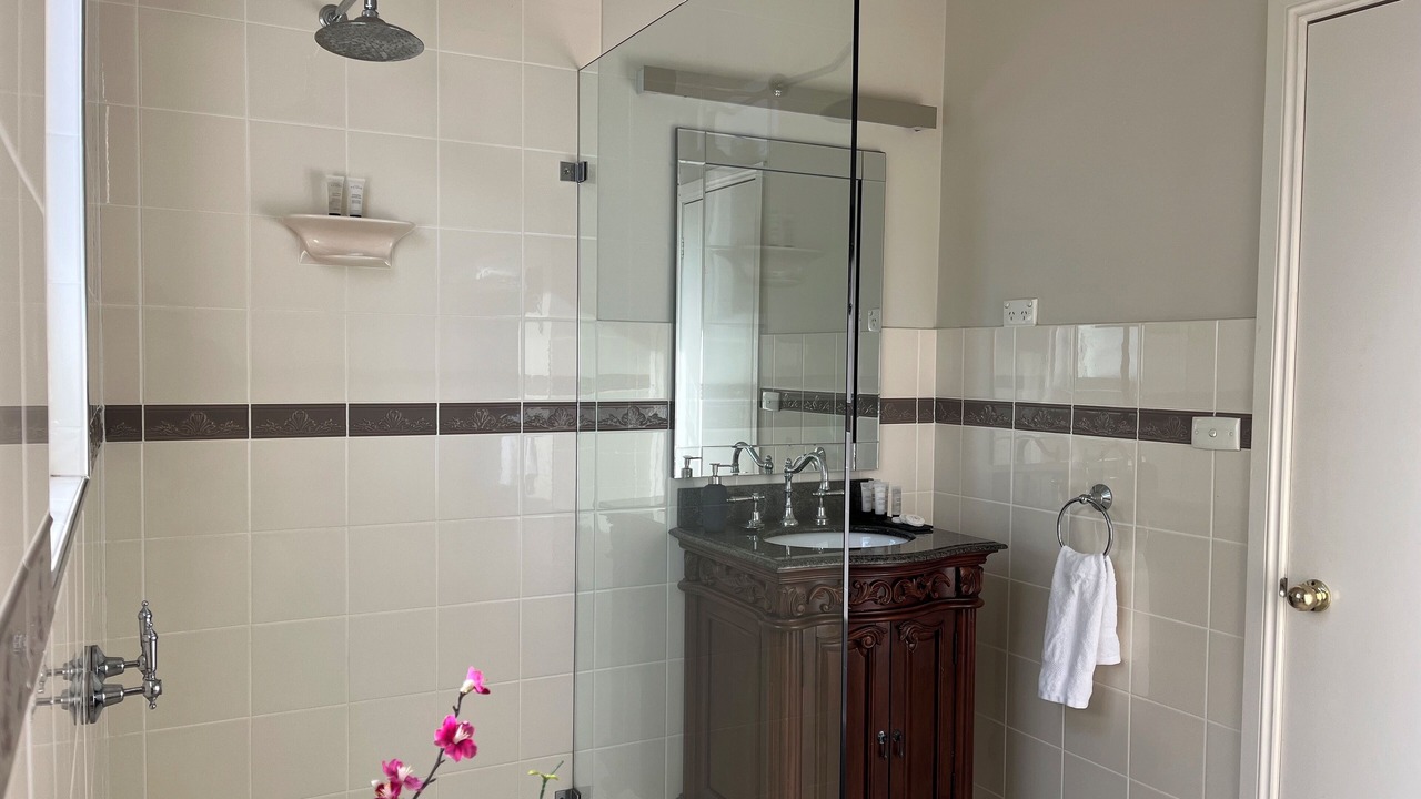 Photo of Bathroom in Croydon North