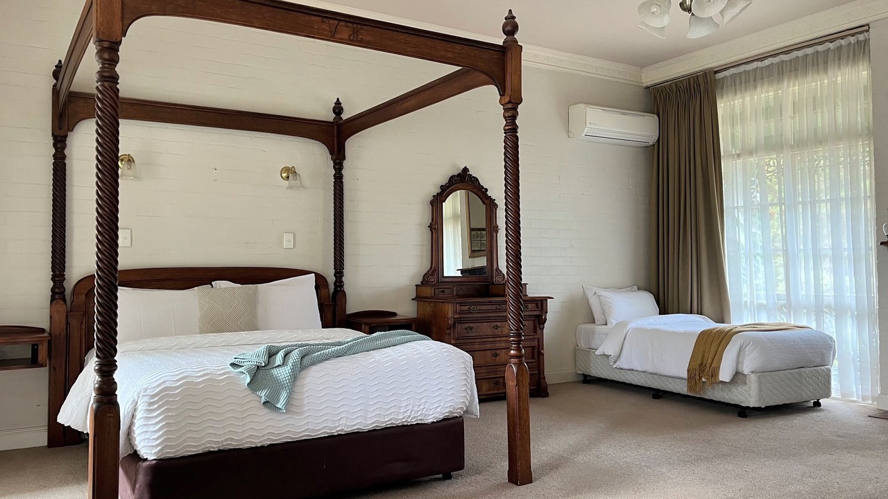 Photo of Others in Croydon North