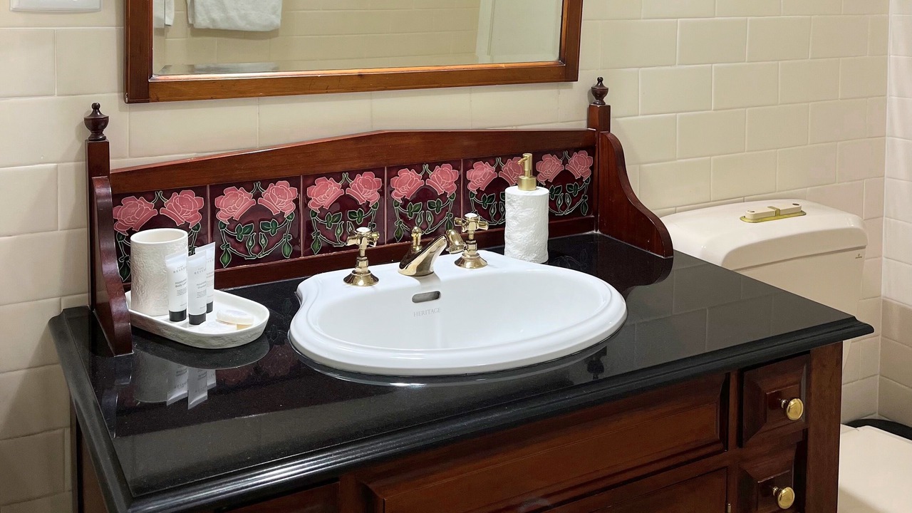 Photo of Bathroom in Croydon North