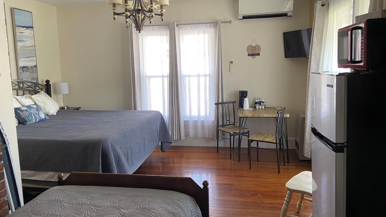 Photo of Others in Lincoln