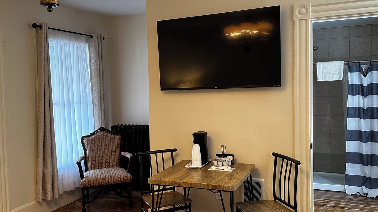 Photo of Others in Lincoln