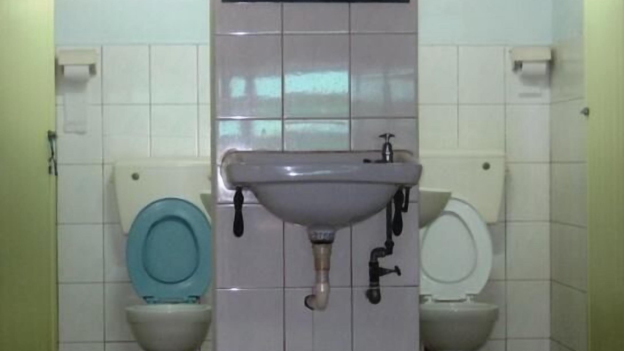 Photo of Bathroom in Batu Ferringhi