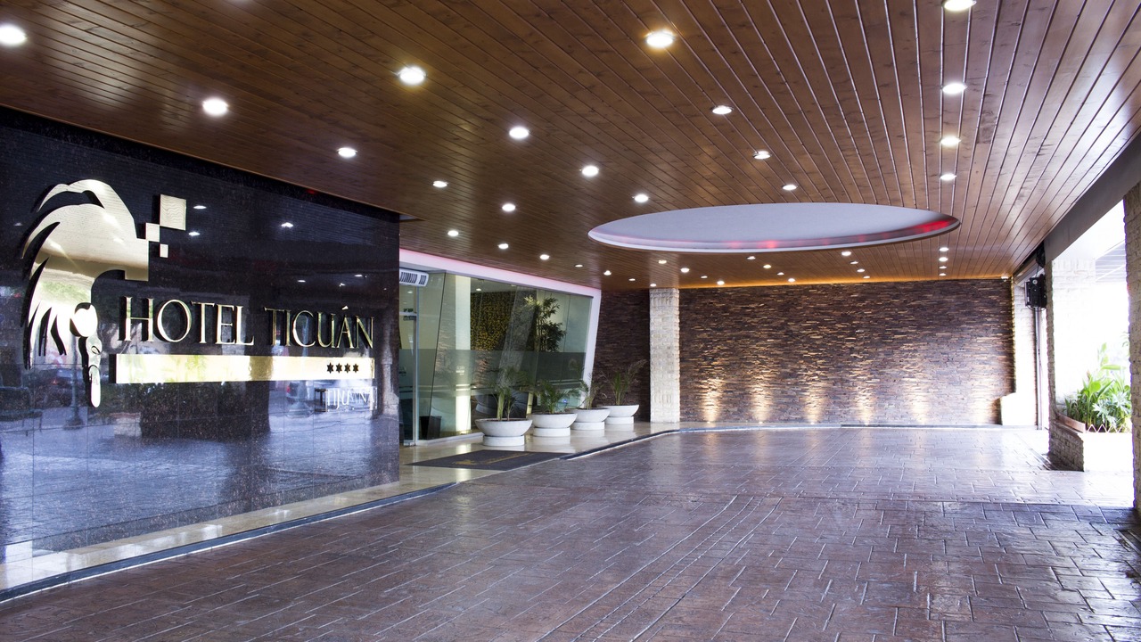 Photo of Others in Avenida Revolucion