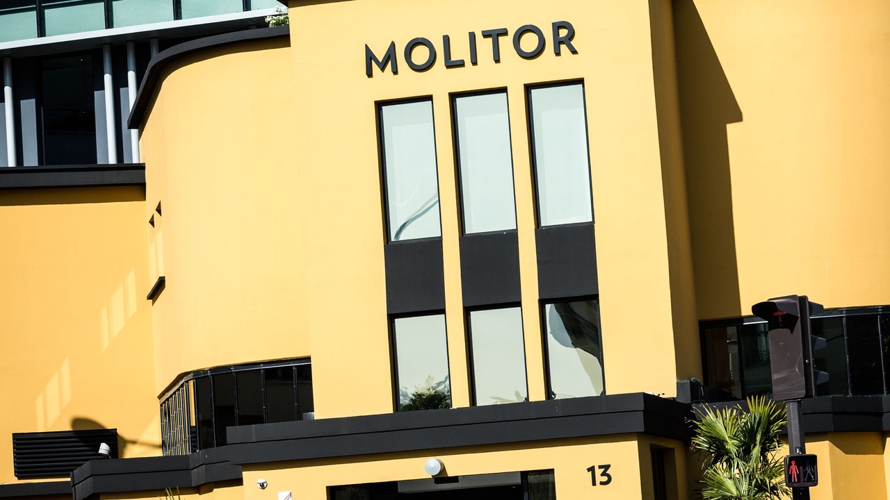 Photo of Others in Auteuil