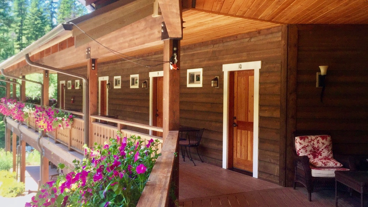 Photo of Patio Balcony in West Glacier