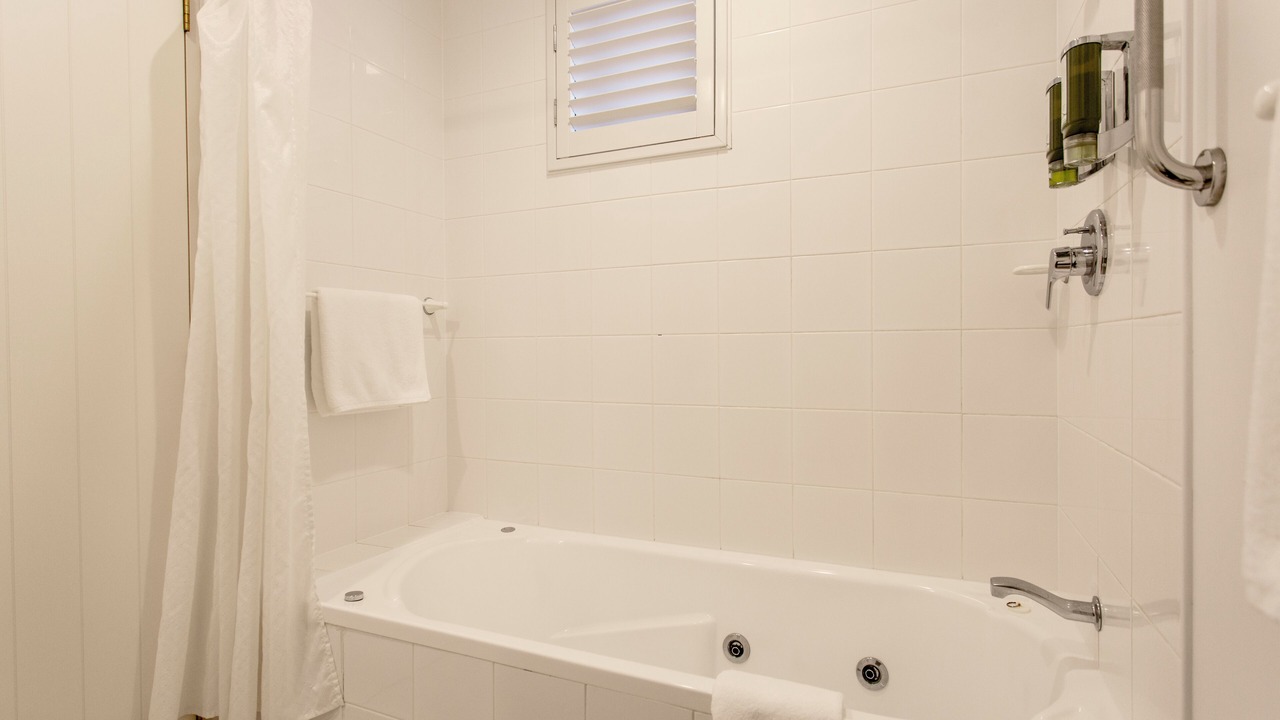 Photo of Bathroom in Greenlane - Ellerslie