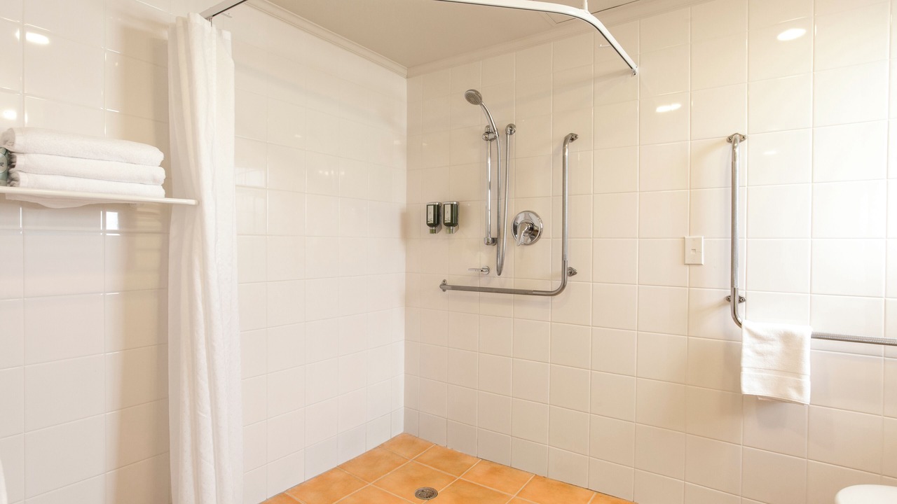 Photo of Bathroom in Greenlane - Ellerslie