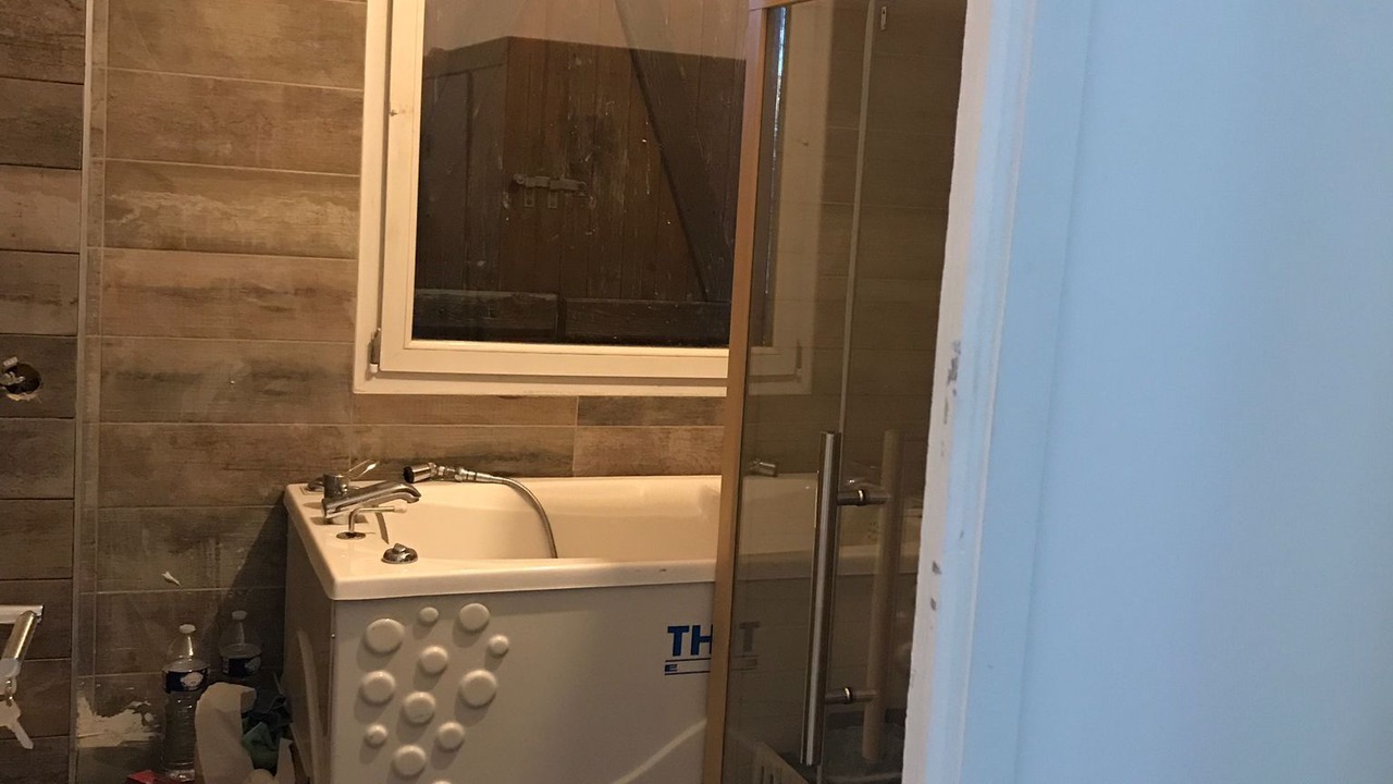 Photo of Bathroom in Epinay-sur-Seine