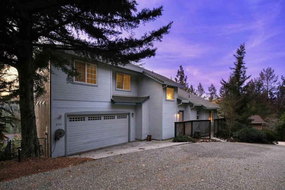 Photo of Others in Colfax