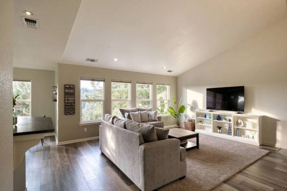 Photo of Others in Colfax