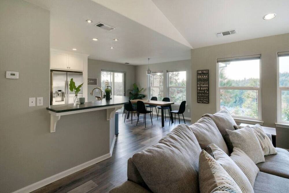 Photo of Others in Colfax