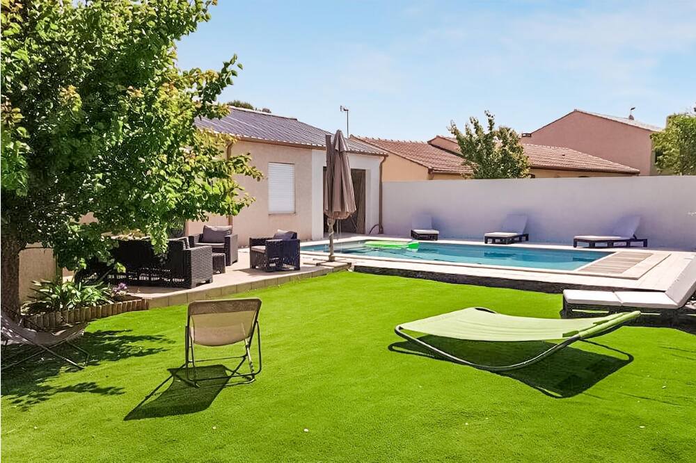 Photo of Outdoor in Quarante