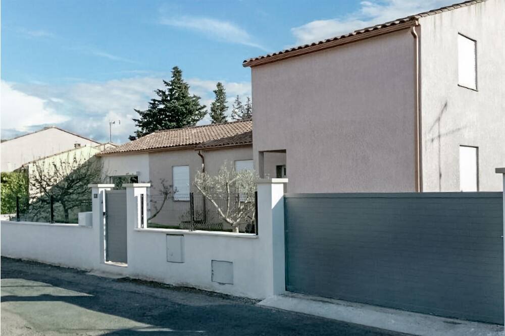 Photo of Outdoor in Quarante