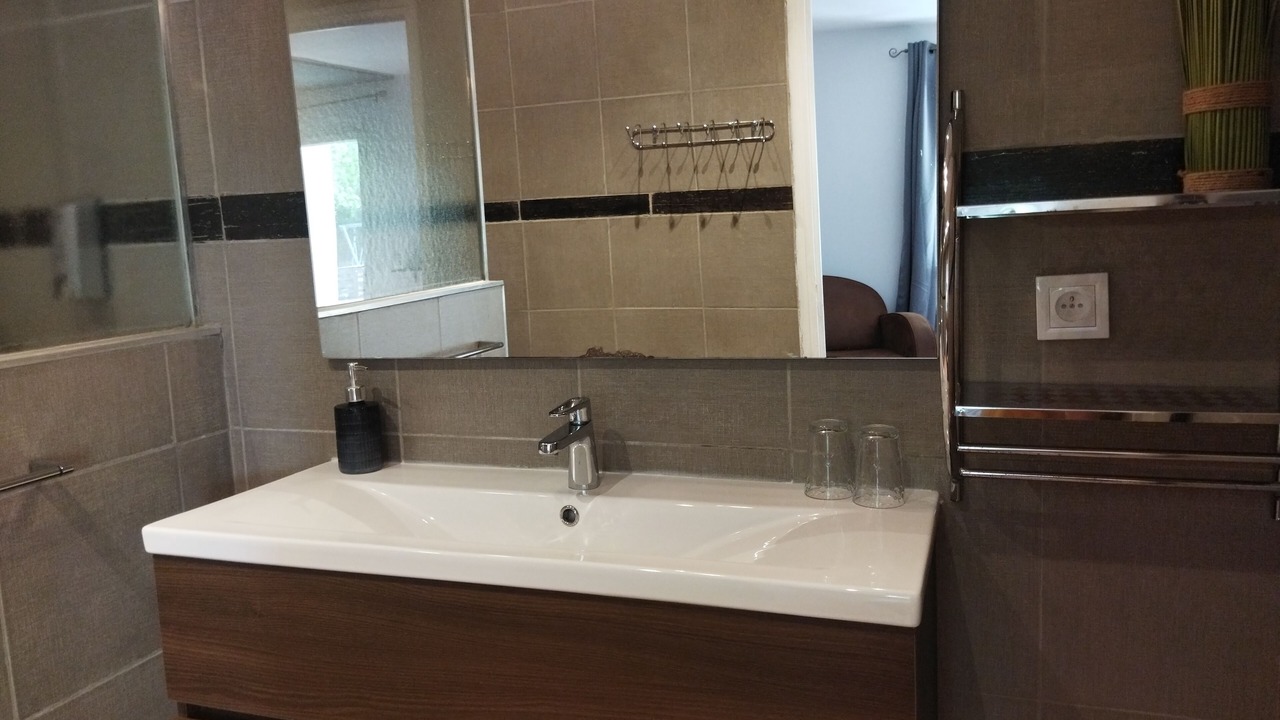 Photo of Bathroom in Le Somail