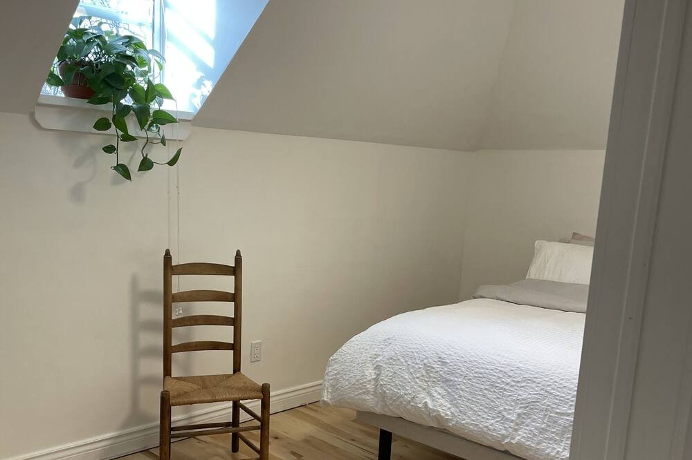 Photo of Bedroom in Coldwater