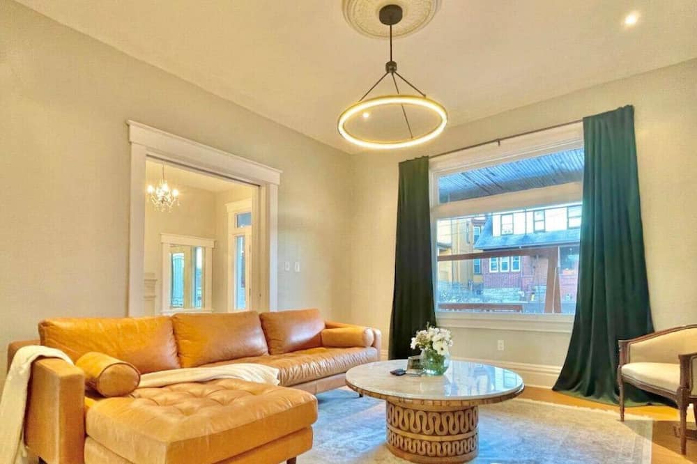 Photo of Bedroom in South Hills