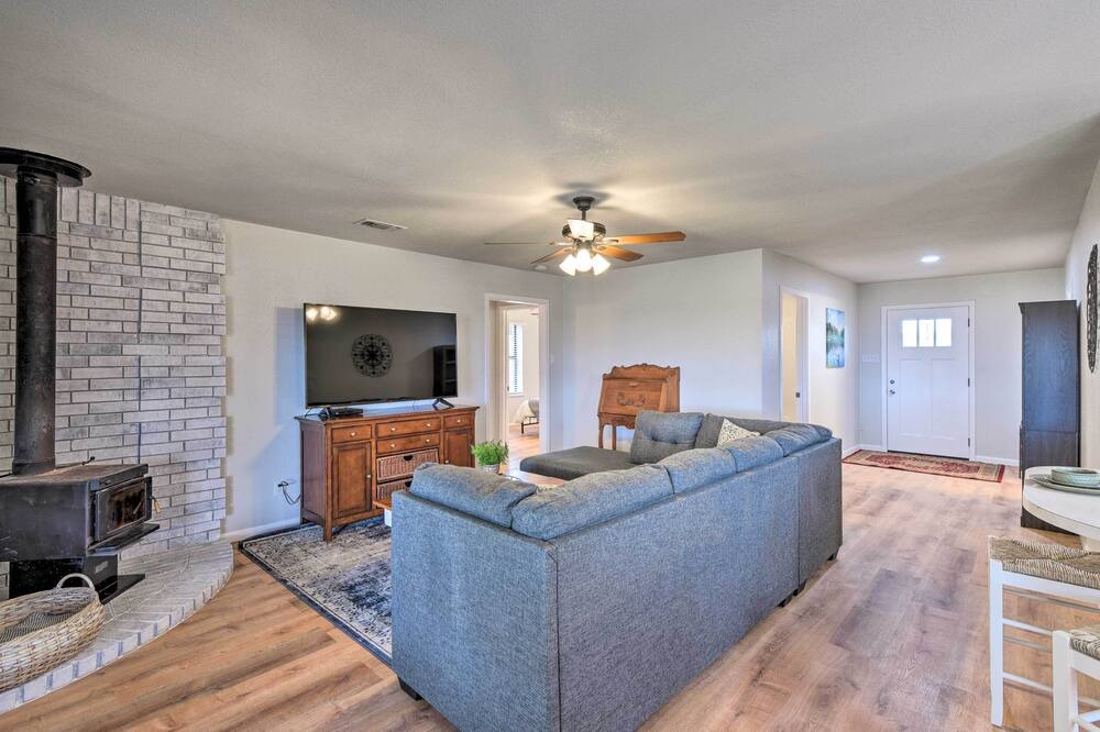 Photo of Livingroom in Lake Brownwood