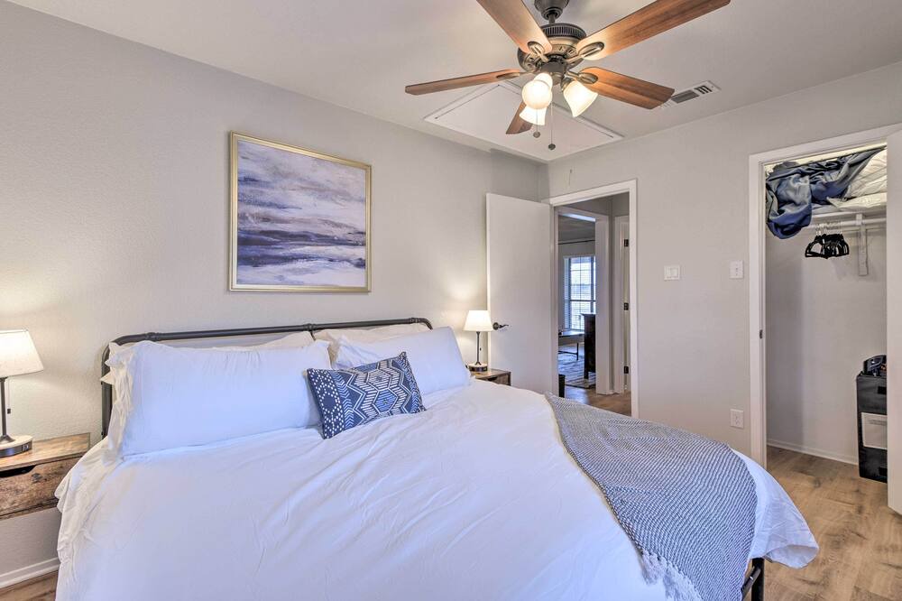 Photo of Bedroom in Lake Brownwood