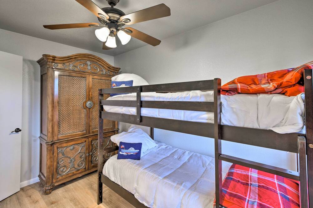 Photo of Bedroom in Lake Brownwood
