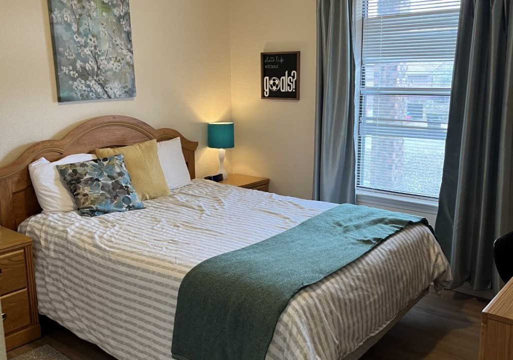 Photo of Bedroom in Alamogordo