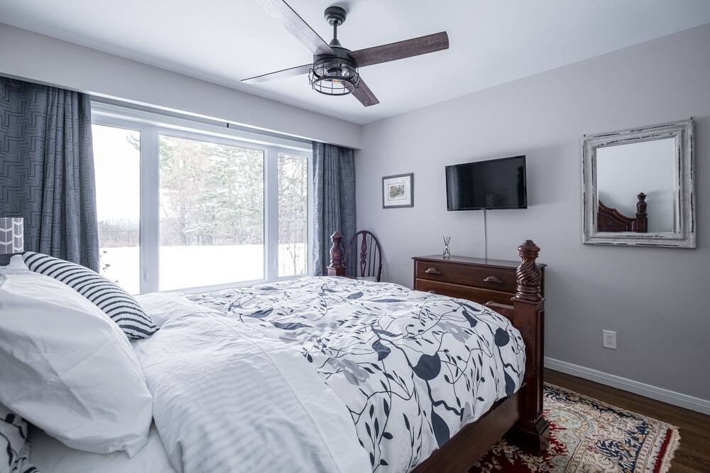 Photo of Bedroom in Hamilton