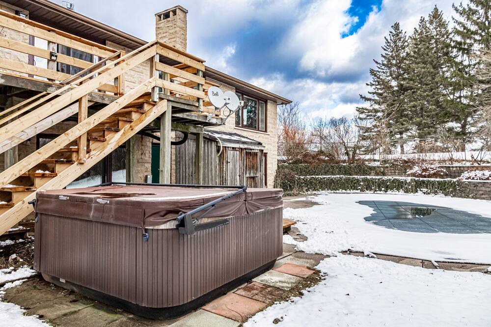 Photo of Outdoor in Hamilton