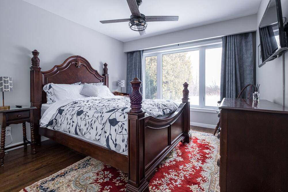 Photo of Bedroom in Hamilton