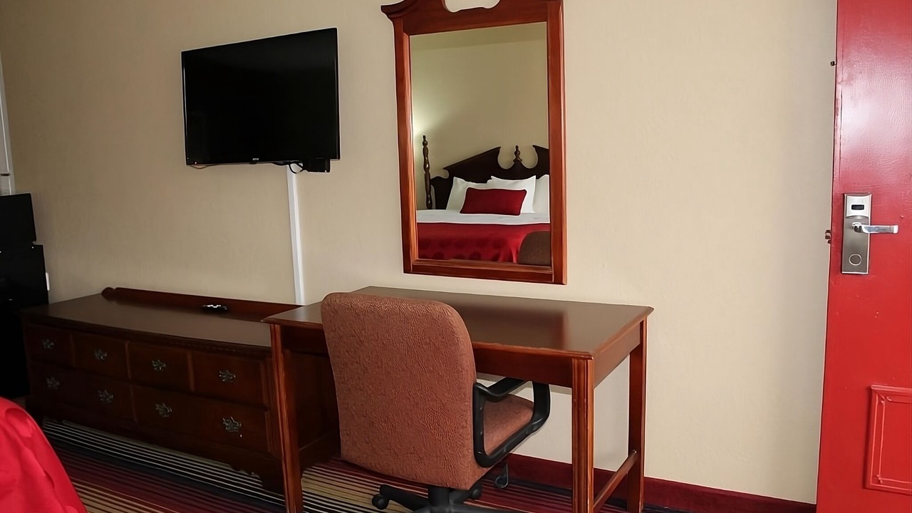 Photo of Others in Perry