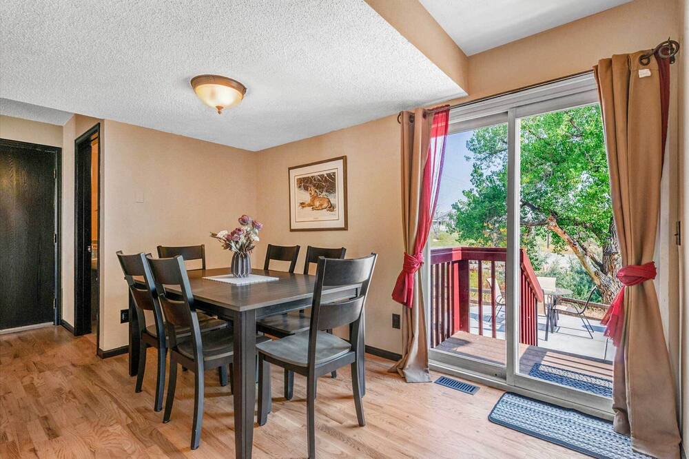 Photo of Livingroom in Thornton
