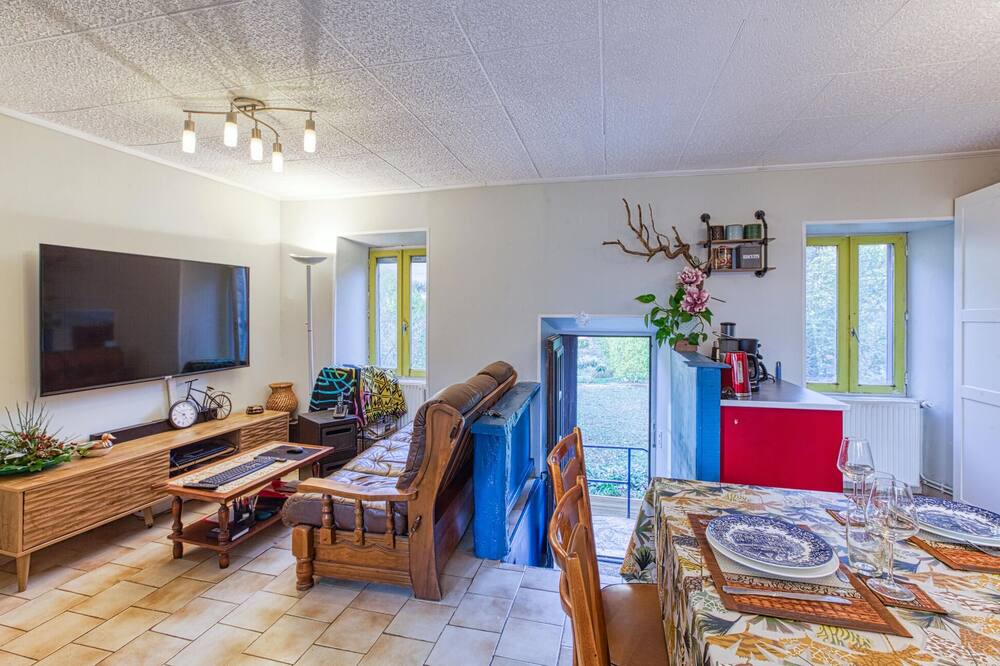 Photo of Bedroom in Saint-Georges-de-Luzencon