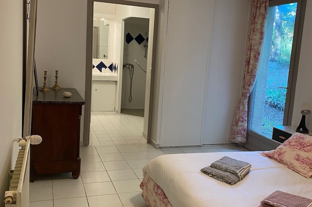 Photo of Bedroom in Aubais