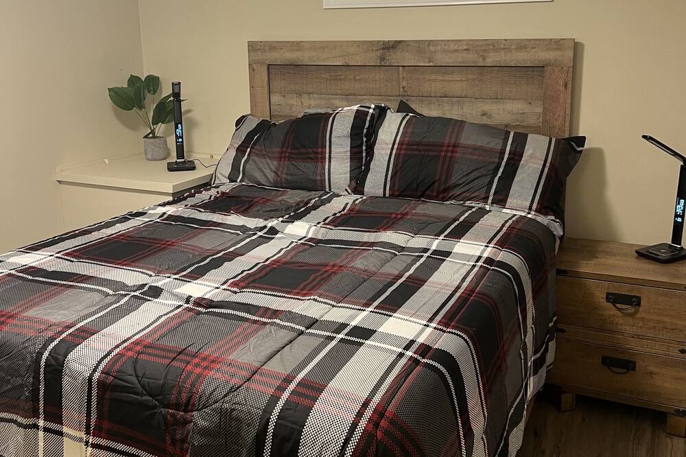 Photo of Bedroom in Algonquin Highlands